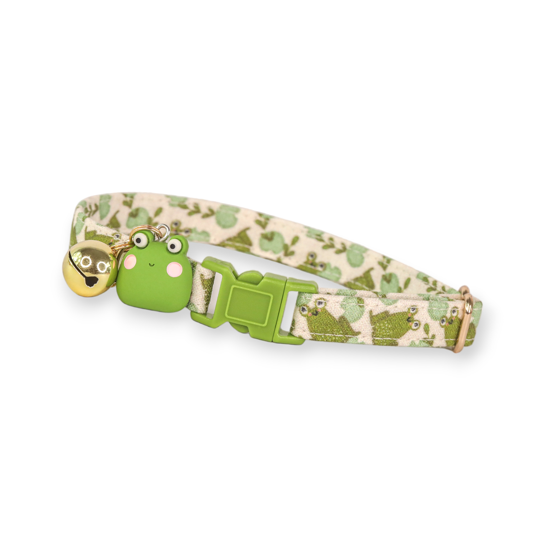 Leap to it - Frog Cat Collar