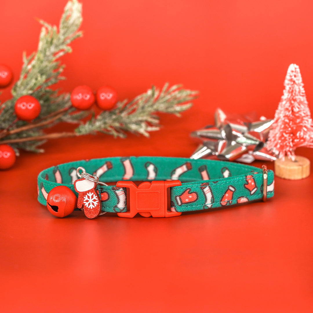 You Gotta Be Mittens Me - Christmas Mitten Cat Collar