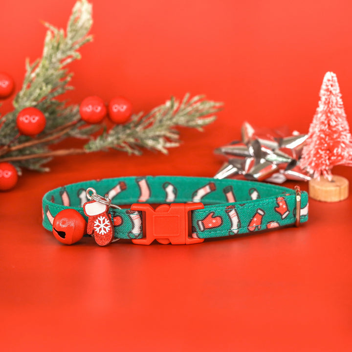 You Gotta Be Mittens Me - Christmas Mitten Cat Collar