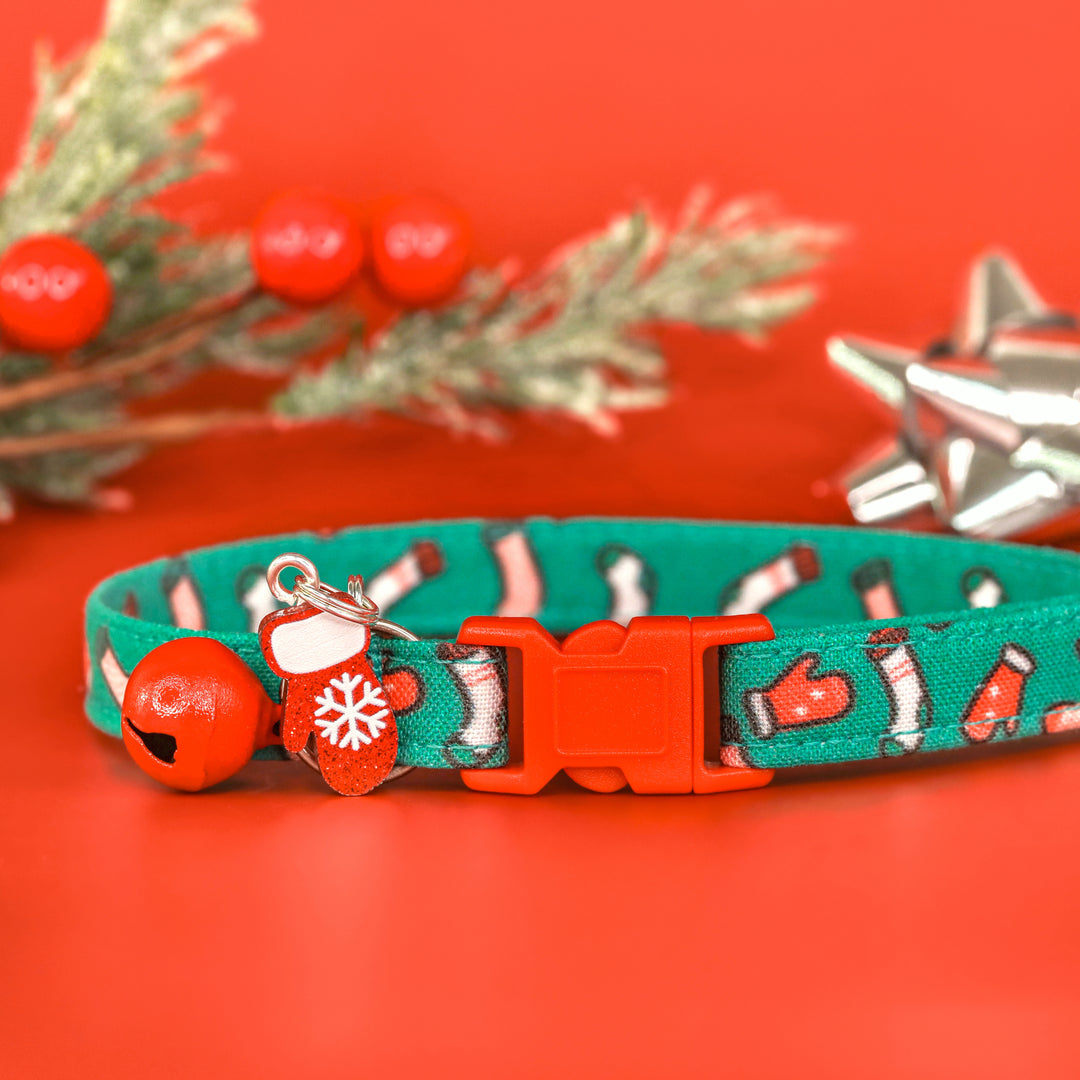 You Gotta Be Mittens Me - Christmas Mitten Cat Collar