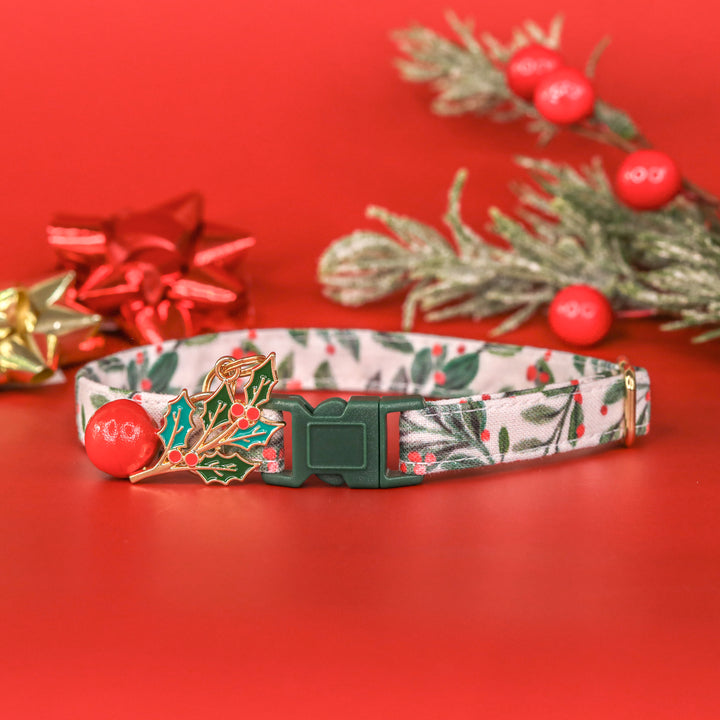 Mistletoe Kisses - Mistletoe Christmas Cat Collar