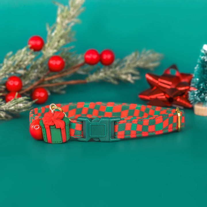 Wrap Me Up - Groovy Red and Green Checkered Christmas Cat Collar