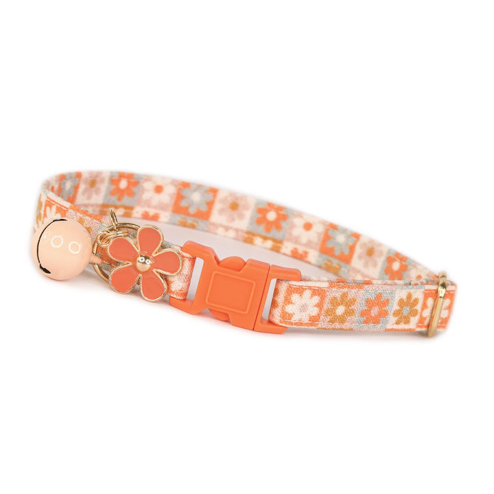 Put Up Your Daisy Dukes - Checkered Daisy Cat Collar