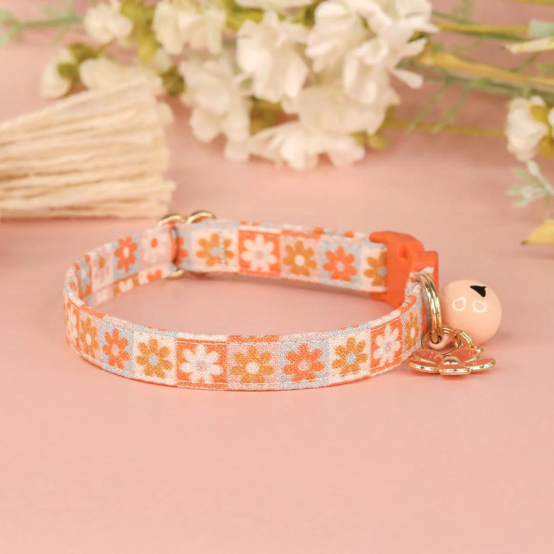 Put Up Your Daisy Dukes - Checkered Daisy Cat Collar