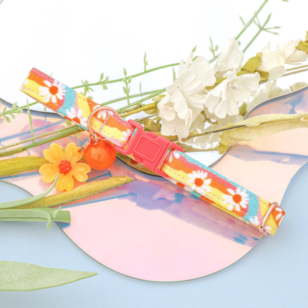 Daisy Me Rollin' - Groovy Retro Rainbow Daisy Cat Collar