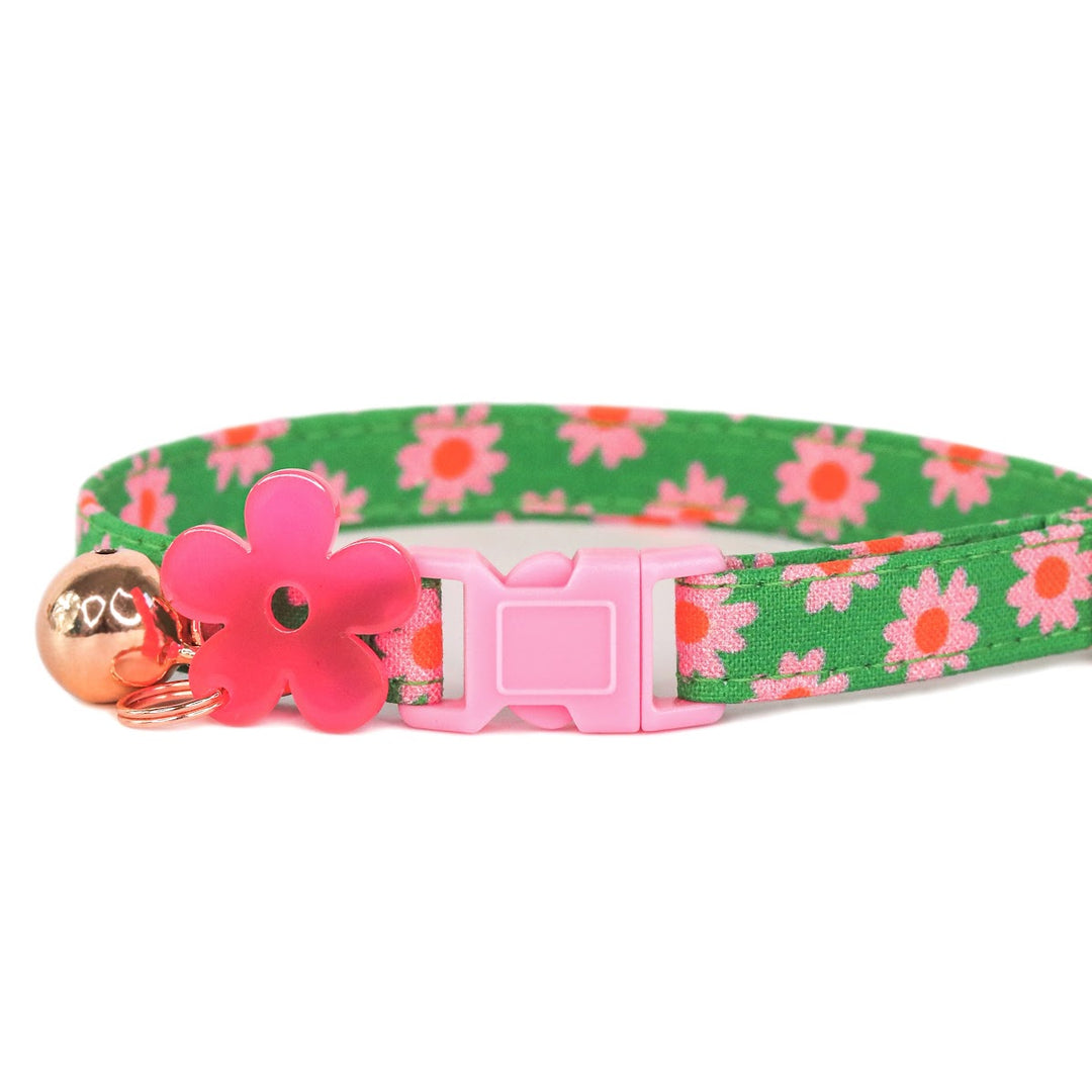 The Prep - Groovy Pink and Green Daisy Cat Collar