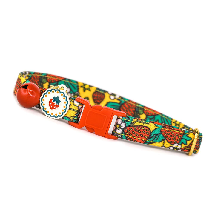 Strawberry Fields - Yellow Strawberry Cat Collar