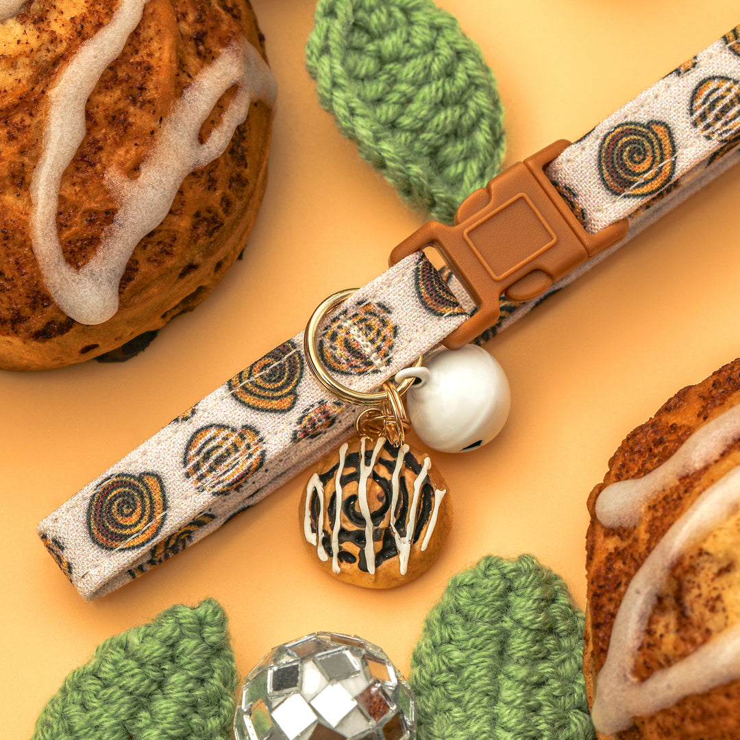 One Hot Bun - Cinnamon Roll Cat Collar