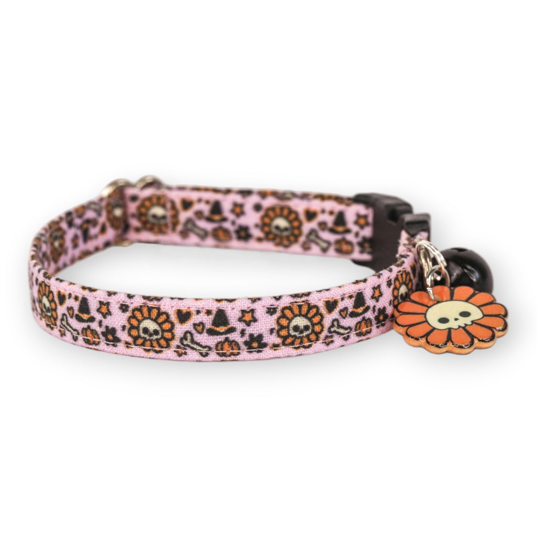 Creepin' It Real - Lavender Daisy Skull Halloween Cat Collar