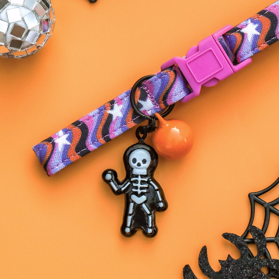 Goosebumps - Groovy Wavy Star Halloween Cat Collar