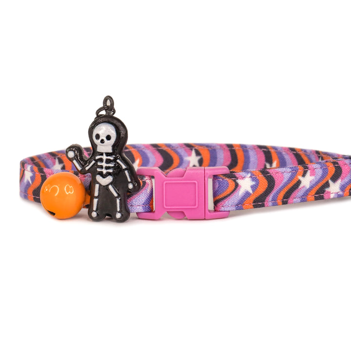 Goosebumps - Groovy Wavy Star Halloween Cat Collar