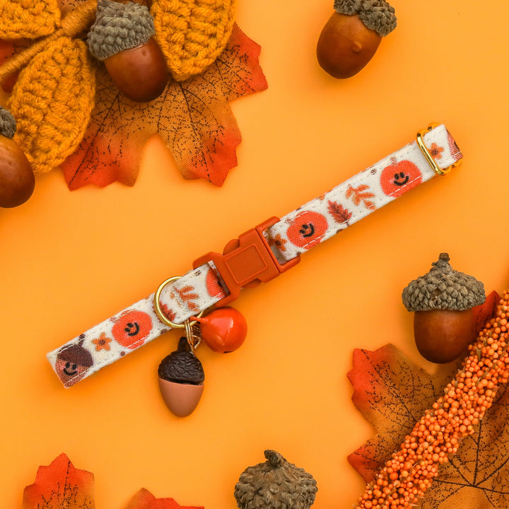 Happy Harvest - Smiling Pumpkins and Acorns Fall Cat Collar