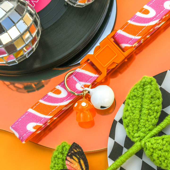 Heat Wave - Retro Hot Pink and Orange Swirled Cat Collar