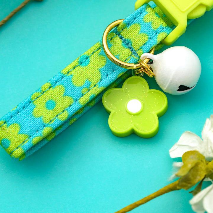 Lizzie - Lime Green Daisy Cat Collar